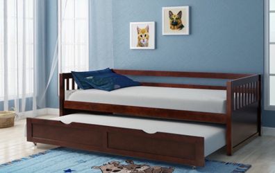Wood Daybed with Trundle