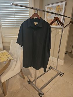 men's size 2XL shirt EUC