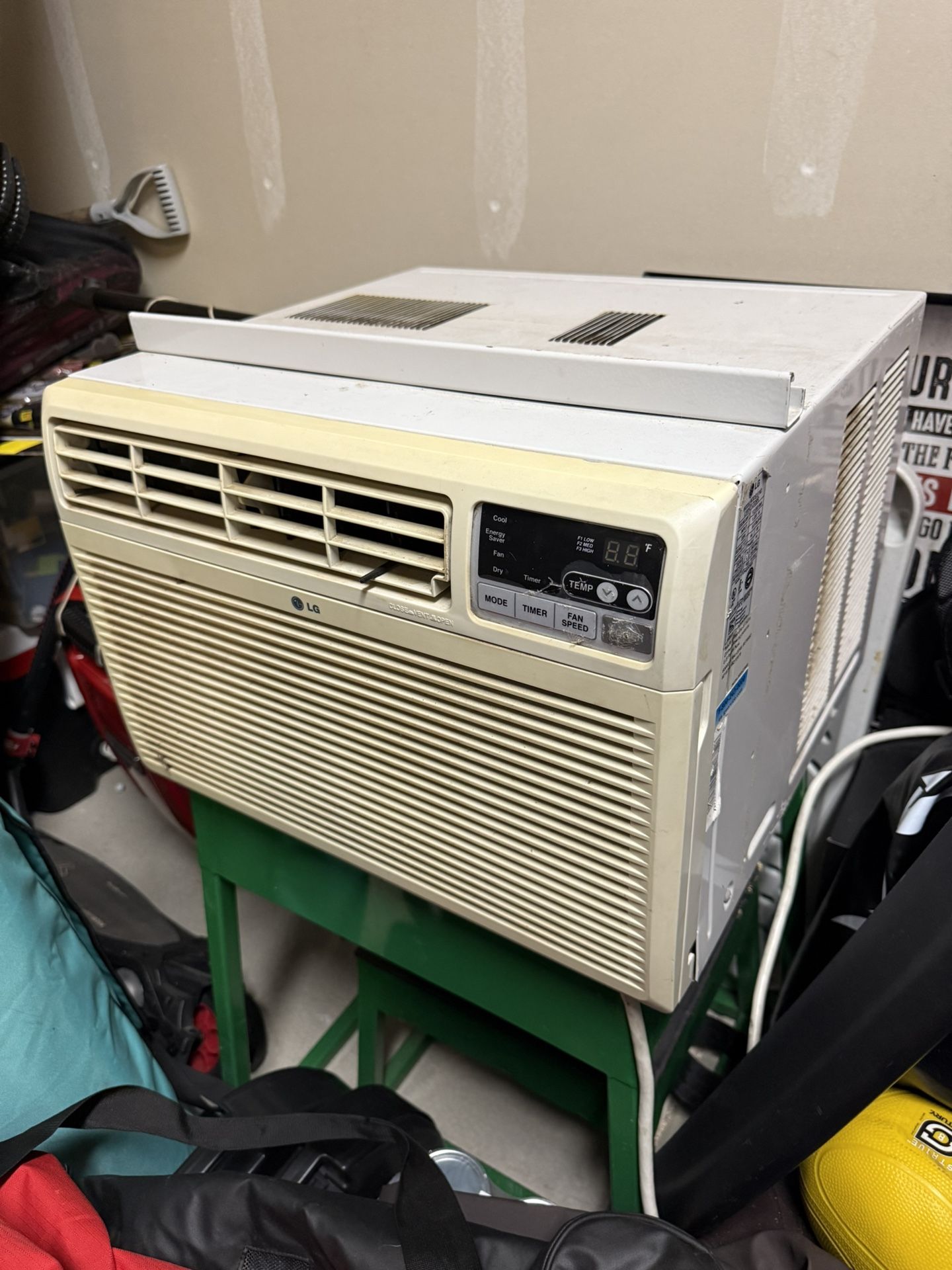 Works GREAT!!! LG Air Conditioner. 12,000 BTU!!!