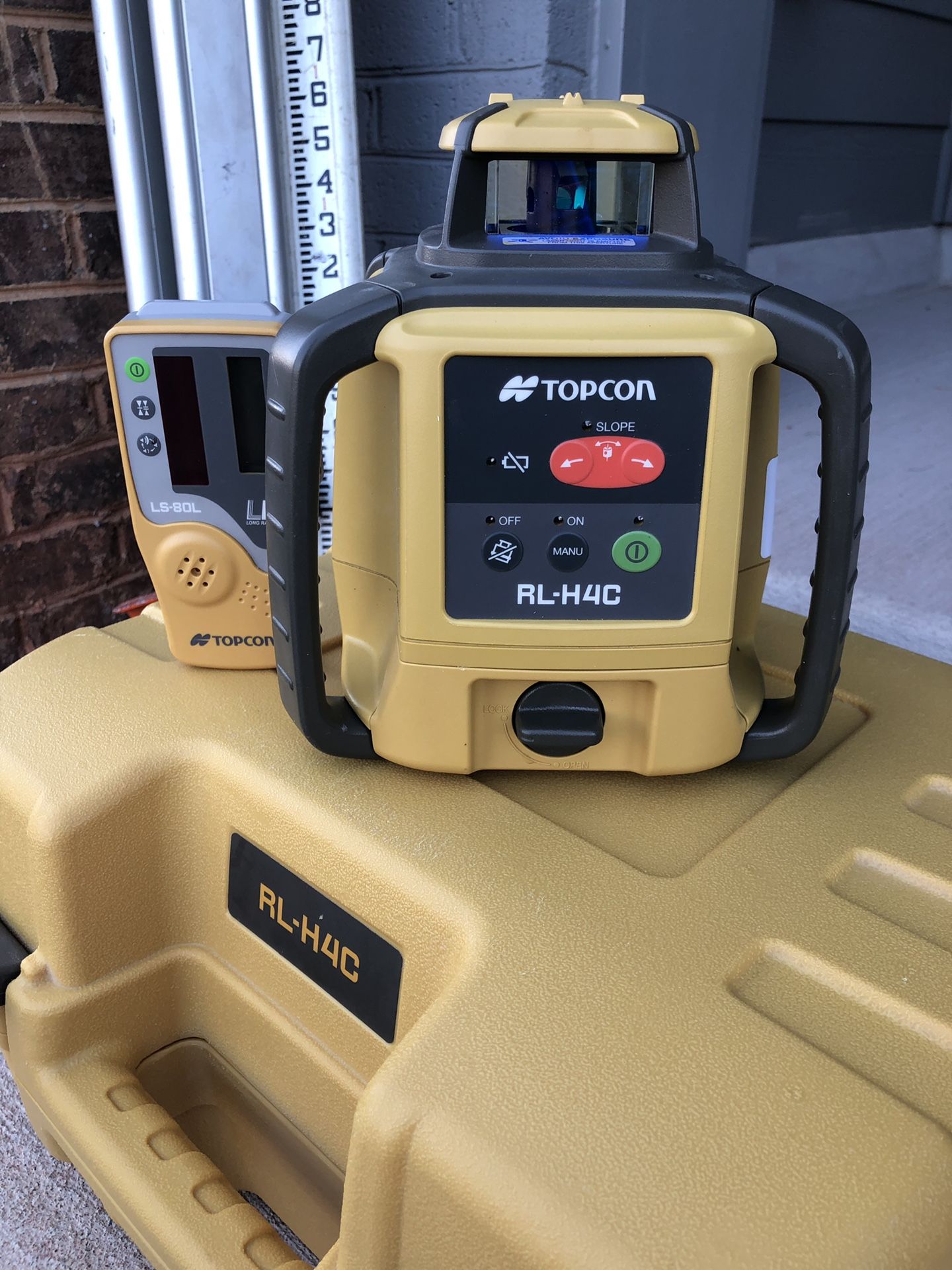 Topcon RL-H4C Self-Leveling Rotary Laser Kit