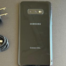 Samsung Galaxy S10e,  128GB  , UNLOCKED for All Carrier,  Clean And Clear,  Excellent Condition 