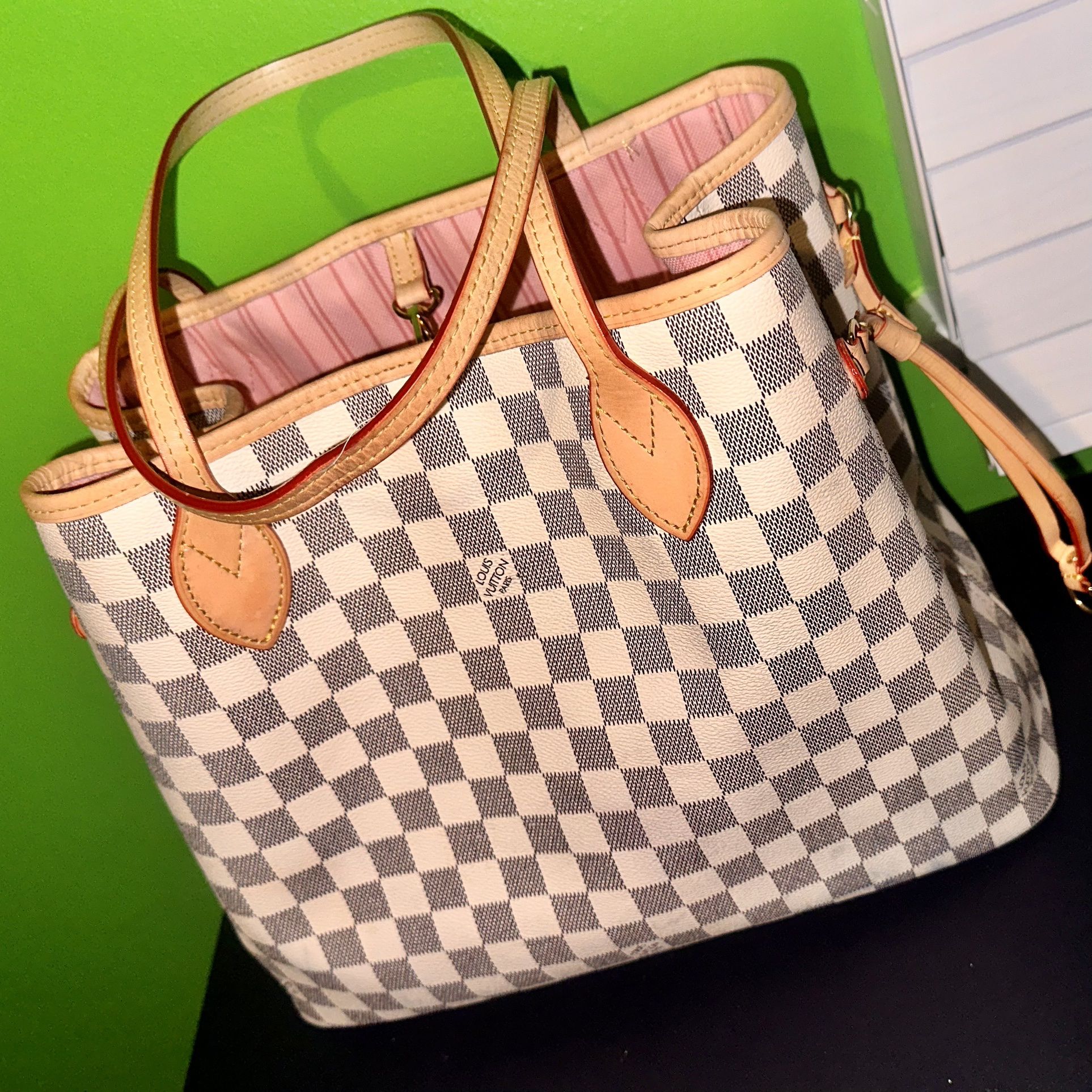 Louis Vuitton Bag for Sale in Los Angeles, CA - OfferUp