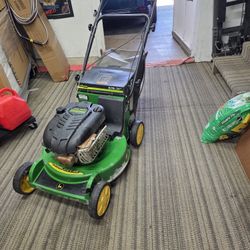 John Dear Self Propelled 5 Speed 6.75hp Lawn Mower With 21" Cut