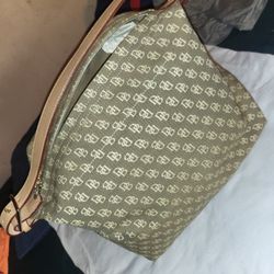 Dooney And Bourke Purse New With Tags 