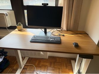 Height Adjustable Desk for Sale!