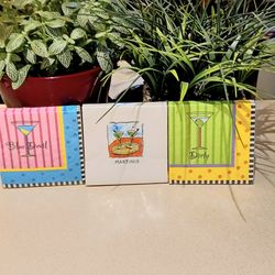 Napkins - Cloth and Paper 