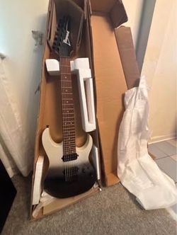 7 string guitar with amp
