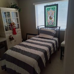 Twin Bed 