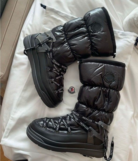 Moncler Snow Boots Size 40