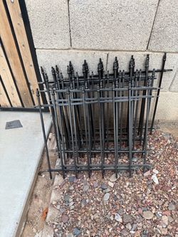 Decorative metal garden fence
