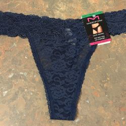 New Maidenform Lace Thongs