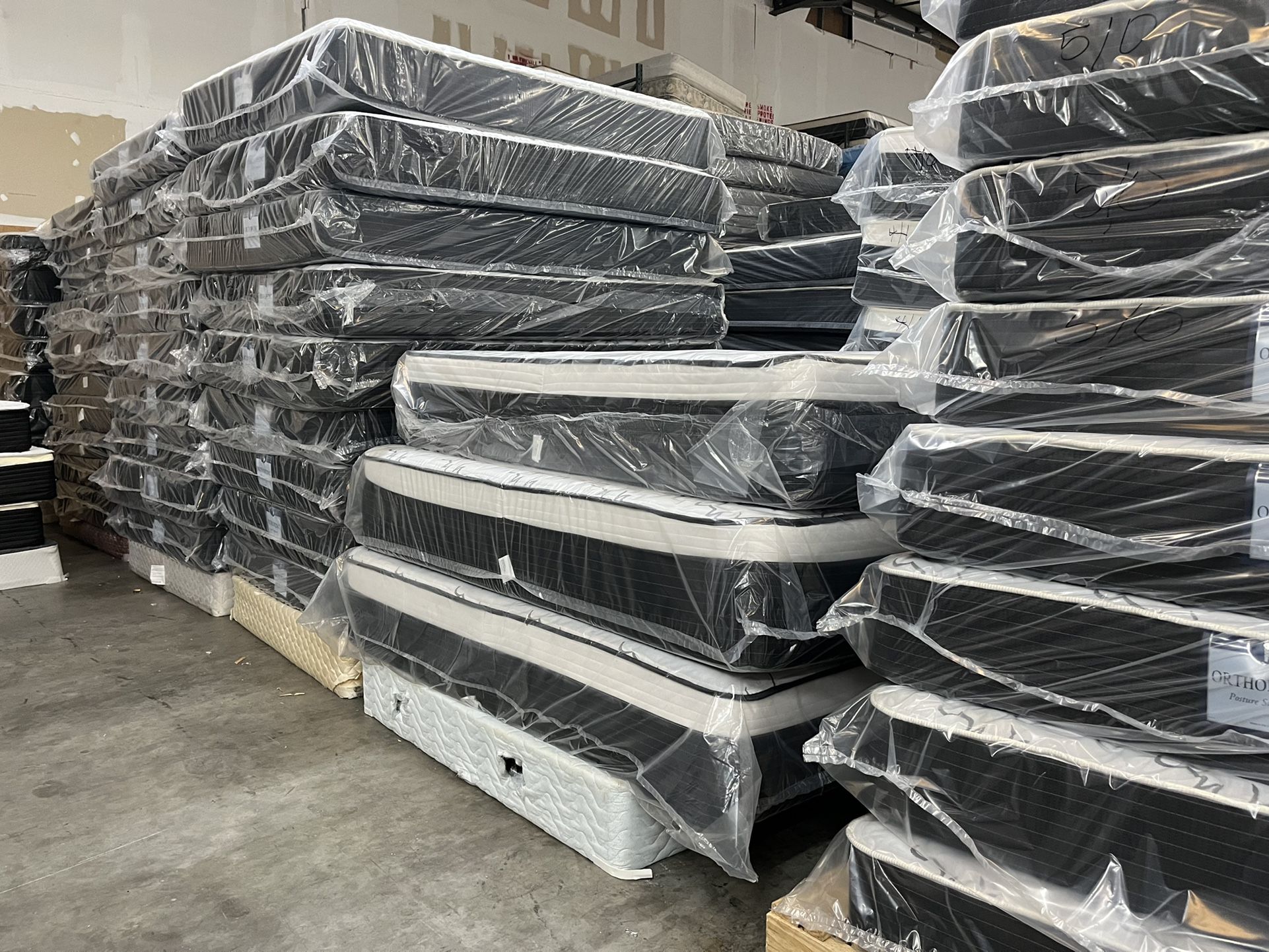 🥳🥳 PILLOW TOP MATTRESS ALL SIZE BRAND NEW STARTING AT $170 BEST PRICE IN TOWN🥳🥳
