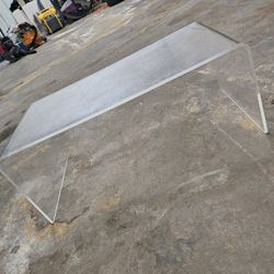 ✨ CLEAR ACRYLIC / LUCITE COFFEE TABLE – MODERN BENT DESIGN ✨
