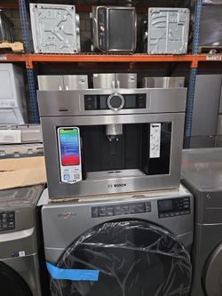 Bosch
24 Inch Smart Built-in Coffee Machine with Home Connect App, Personalized Beverages, 14 Modes, Adjustable Cup Sizes, Adjustable Brewing Temperat