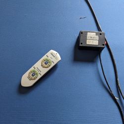 Tempur Pedic Box Spring Queen Size And Base With Remote 