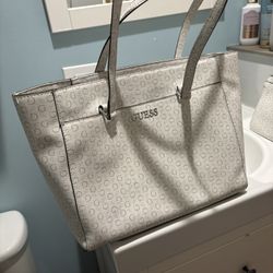 Large Guess Purse Brand New 