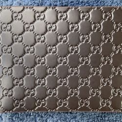 Gucci Wallet (New)  (No Box)