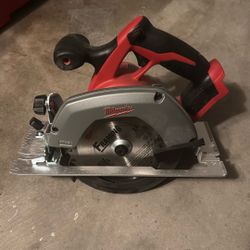 Milwaukee M18 Circular Saw