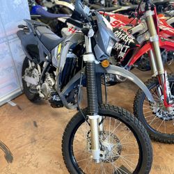 Suzuki 2022 DR-Z400M