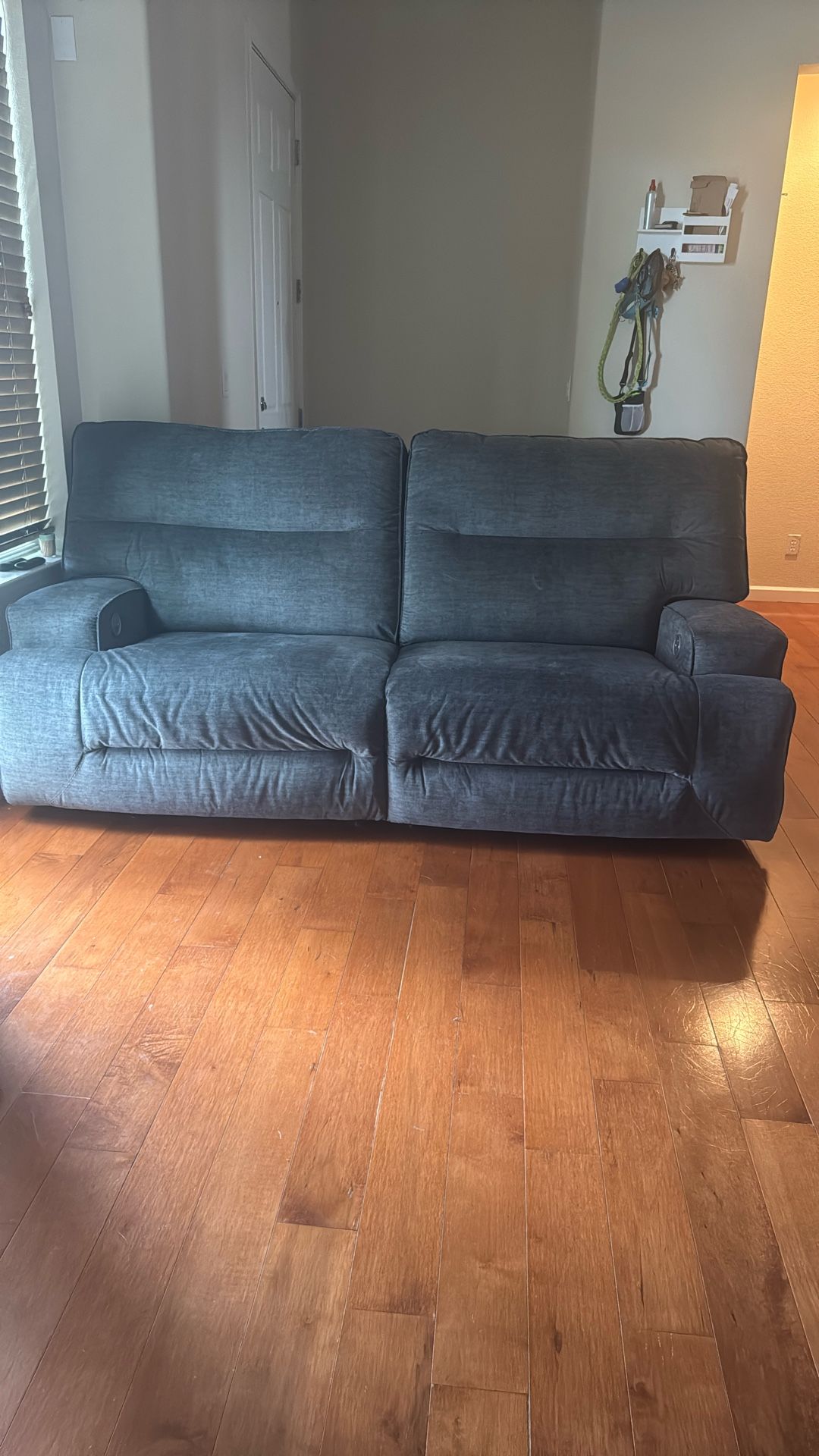 Dual Power Reclining Sofa Set