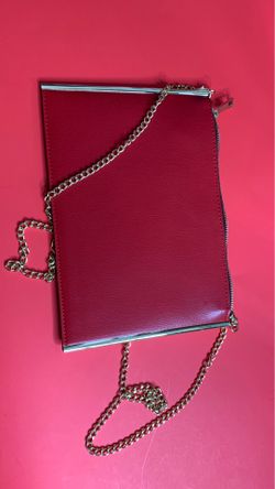 Purse clutch with chain
