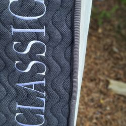 Queen Size mattress "Classic" 