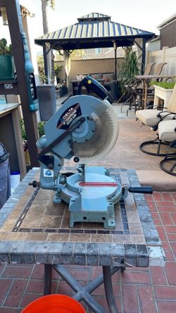 DELTA  10” COMPOUND MITER SAW