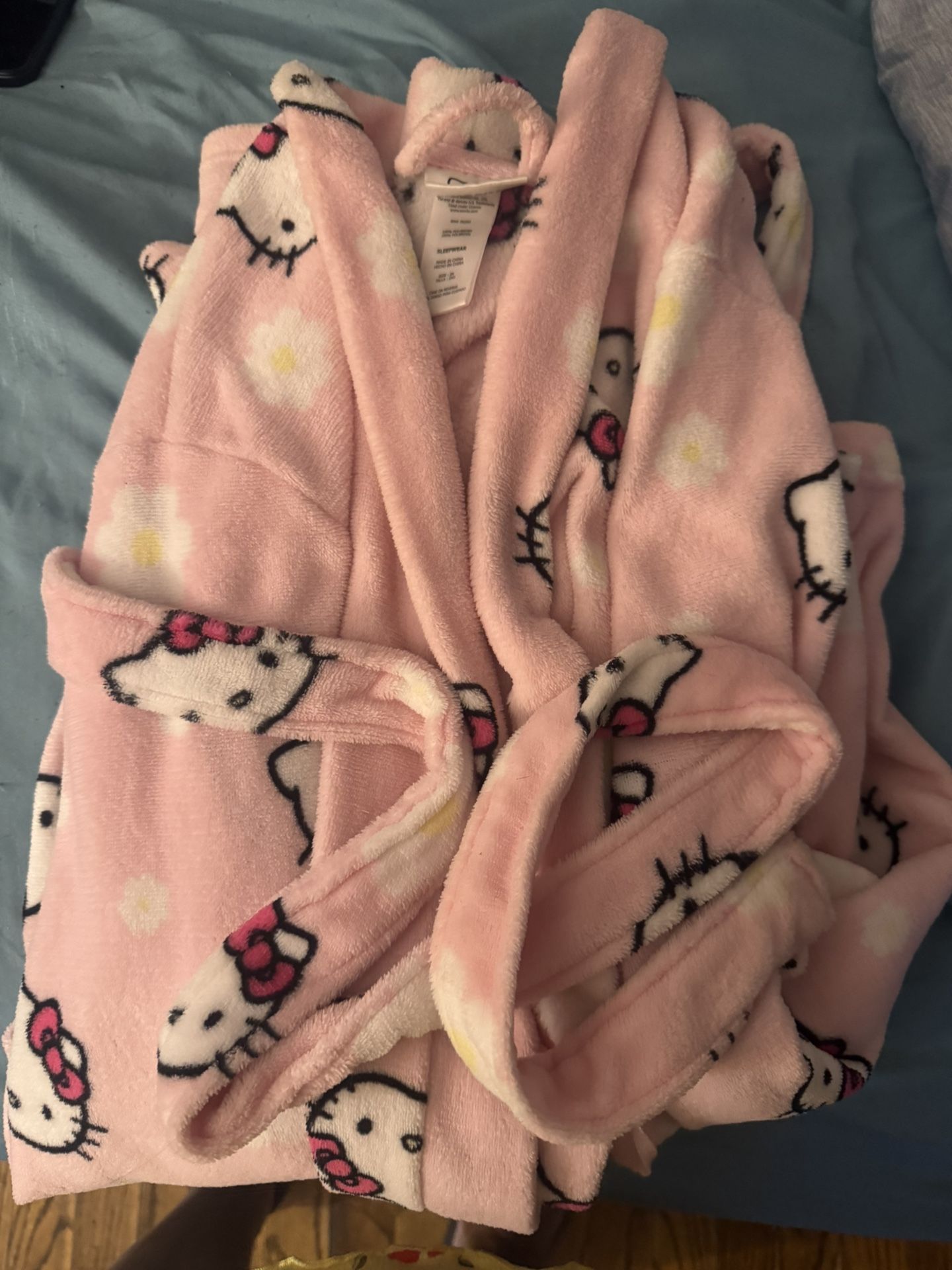 Ahello Kitty Robe Sz 2x