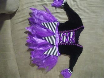 Little girls witch helloween costume