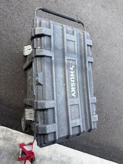 Husky job  box