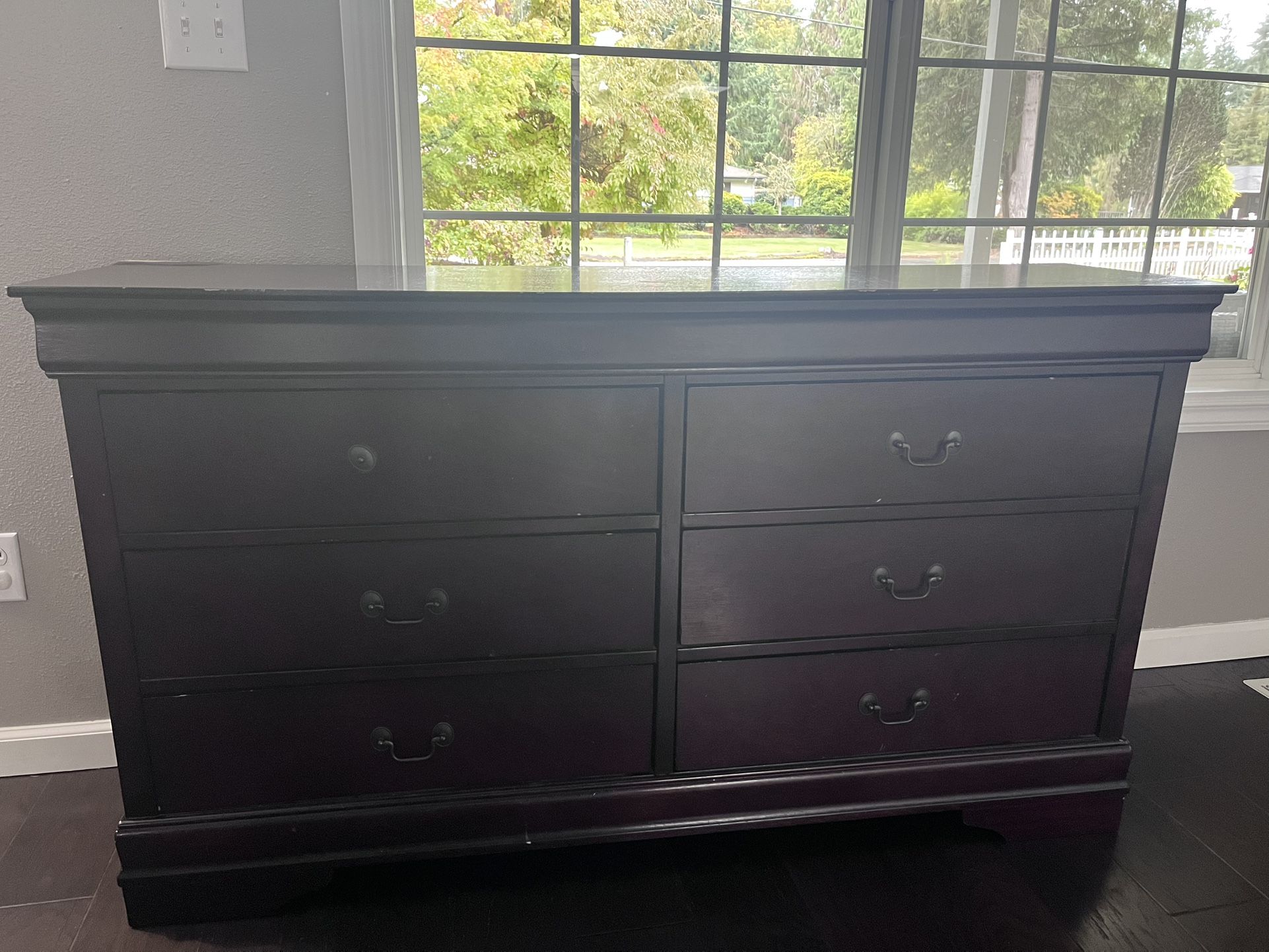 Dresser