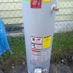 Good Used No Rust 40 Gallon Hot Water Heater