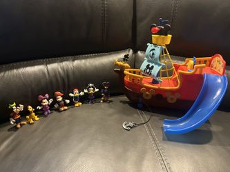 Disney Junior Mickey Mouse Funhouse Treasure Adventure Pirate Ship
