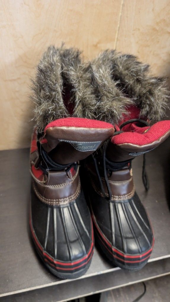 Natural Reflections Winter Boots - Size 9
