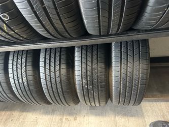 SET OF TIRE 205 55 16 MICHELIN 85% LIFE