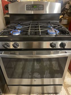 30” 4.8 Cu Ft GE Stainless Steel Gas Stove FOR SALE!!!