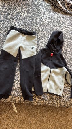Nike tech outfit