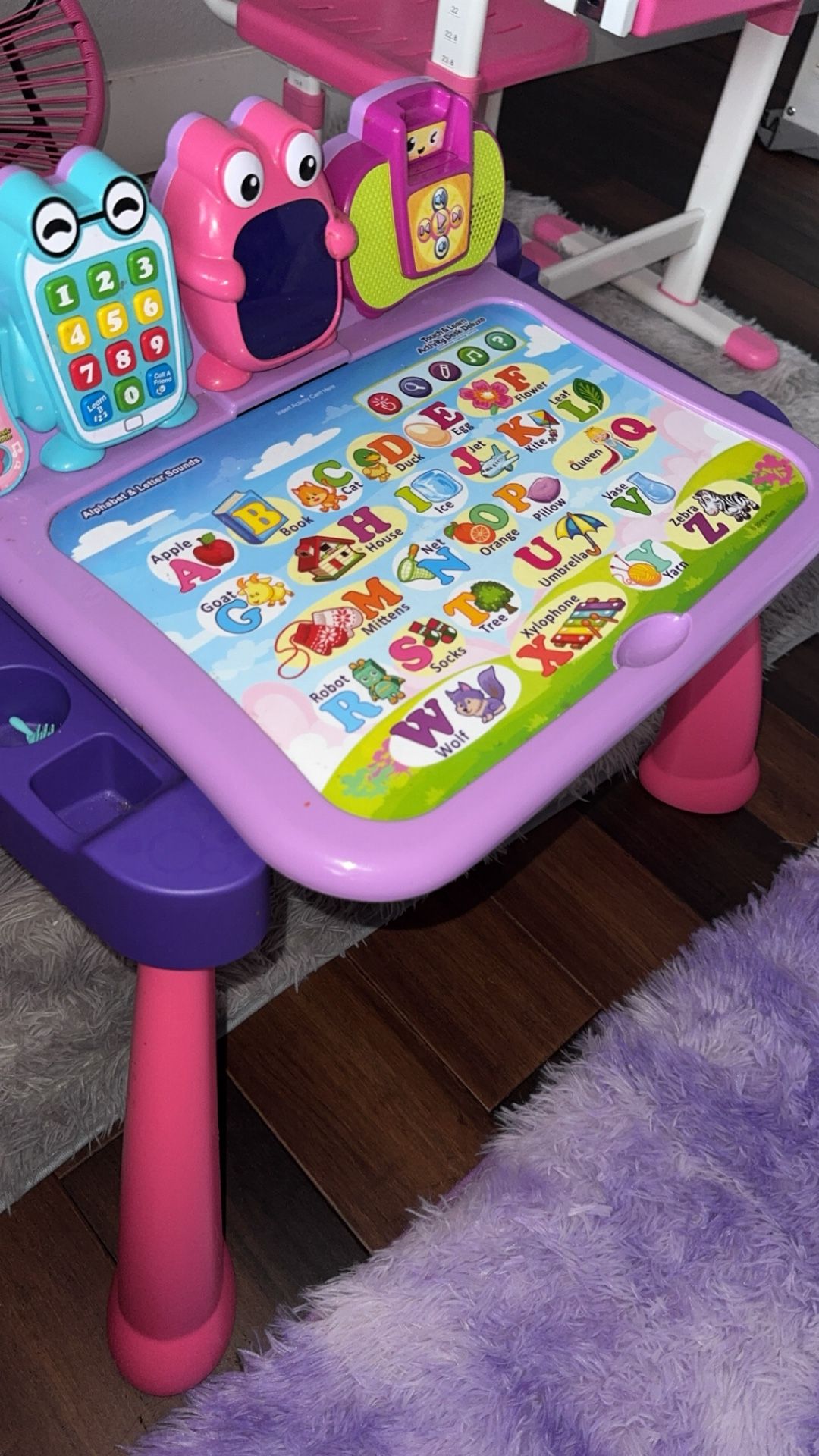 Vtech Desk And Seat