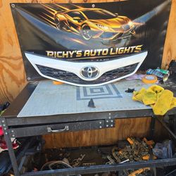 Genuine  12-14' Toyota Camry Upper Grille Assembly 1F7 Silver 53101-06340-B0