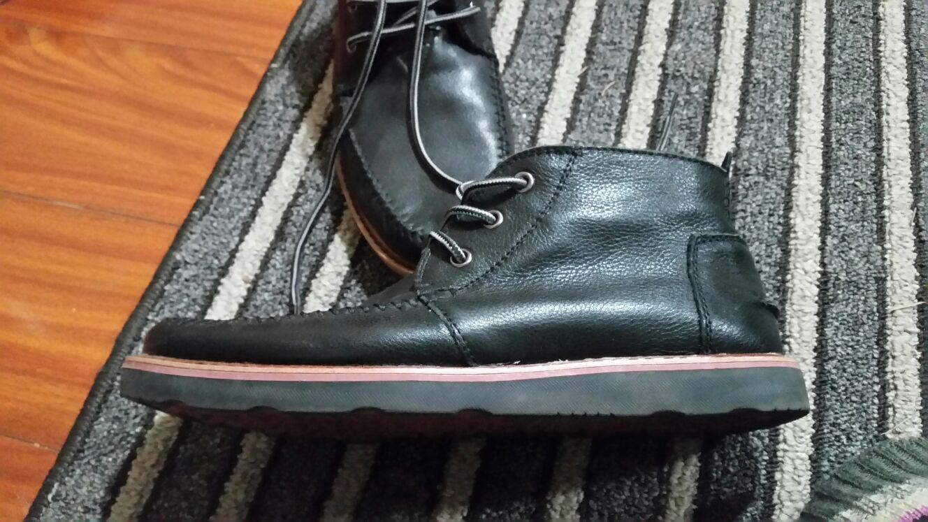 Tom's, men's boot. Size 9.5