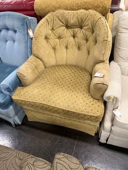 Beige Oversized Tufted Accent Chair