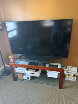Jenkintown Moving Sale – Furniture, 65” TV, Dressers & More