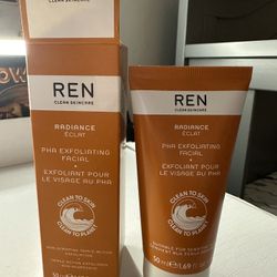 RADIANCE PHA EXFOLIATING FACIAL