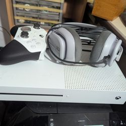 Xbox One S Elite 2 Controller And Astro Headset