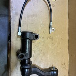 Idler Arm + Bracket w/Grease Hose GM (NEW)