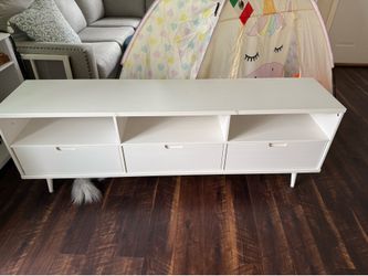Large white real wood tv/entertainment center