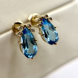 NWOT 9K Yellow Solid Gold 2.825ct Blue Topaz Pear Cut/0.04ct Diamonds Earrings