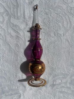 Perfume bottle
