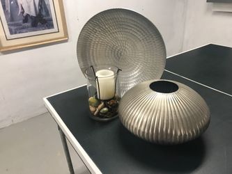 2 silver modern decors