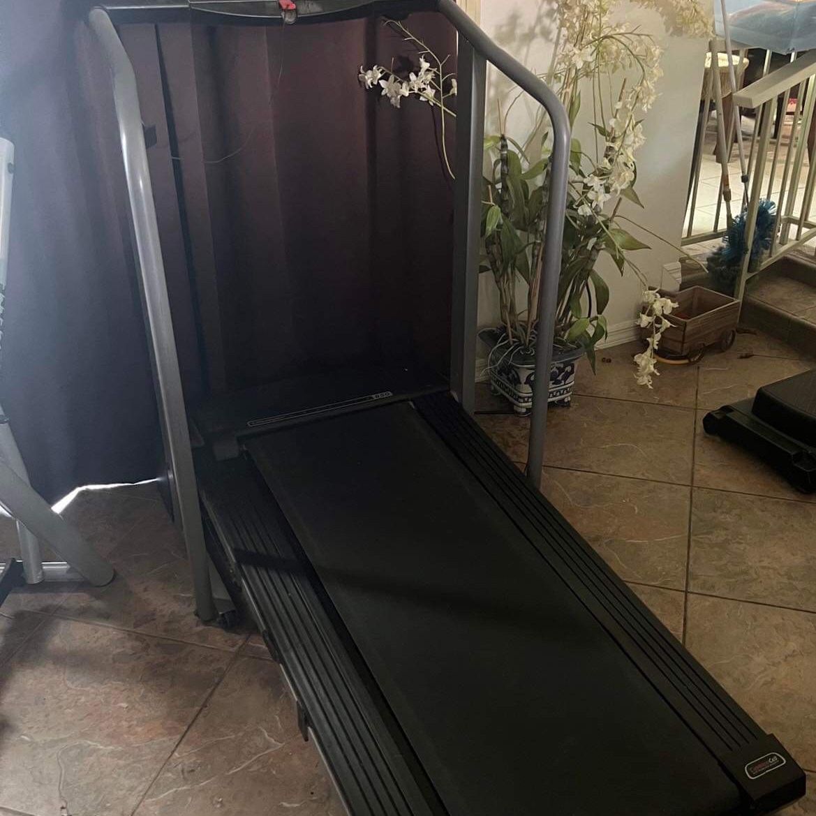 LIFESTYLER Expanse 850 Treadmill WORKS GREAT for Sale in Spring Hill FL OfferUp